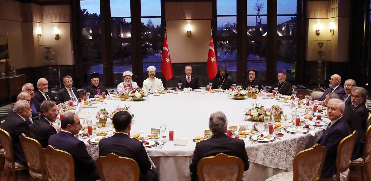 Իֆթարներու եռուզեռ